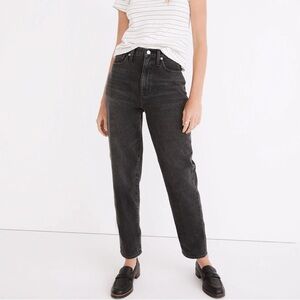 Petite Baggy Tapered Jeans in Mackinnon Wash (Black)